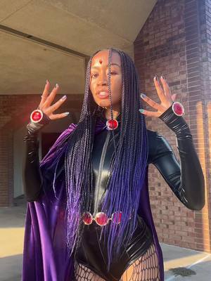 Don’t mind me, omw to save the world 😈🔴💜 #halloween #fyp #raven #teentitans #cosplayer 