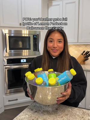 giving a new meaning to king size  😉 #lemonperfect #lemonwater #halloween #trickortreat 