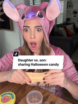 DAUGHTER VS. SON: SHARING HALLOWEEN CANDY 🍬🍫 #momlife #momcontent #momcomedy #MomsofTikTok 