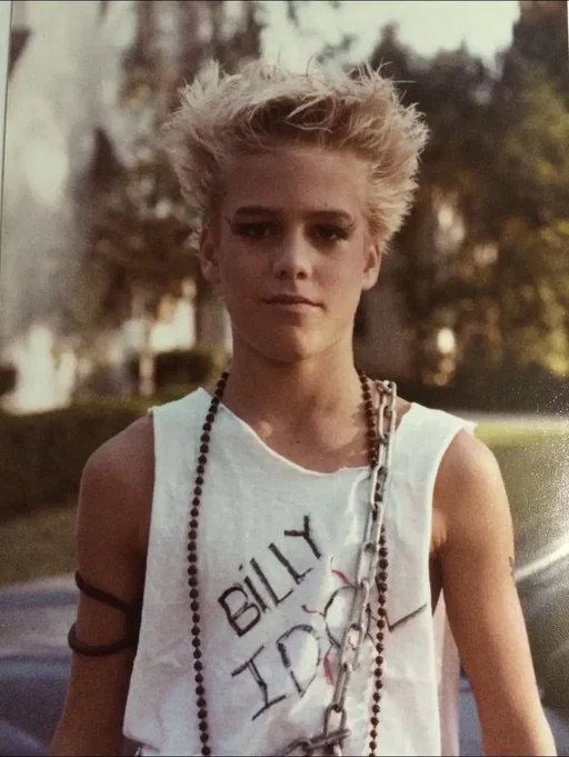 Flashback Friday to my teenage years. Happy Halloween 🎃  #Flashback #billyidol #happyhalloween 