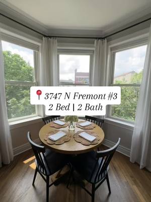 In love with this two bed, two bath unit that was listed in Lakeview! Full transparency this unit already sold, but there’s so many amazing ones like it out there! 📍3747 N Fremont Unit 3 Listed by: @mimi  #ChicagoRealEstate #ChicagoRealtor #DreamSpace #CityLiving          
