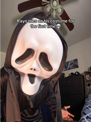 The mask is selling bro 😭😭 #fy #fypシ #funny #latino #halloween 