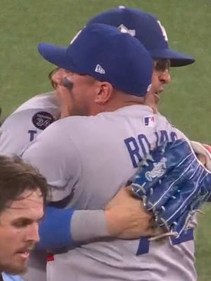 SAME ENERGY FOR GAME 7. #WorldSeries #dodgers #sports #losangeles 