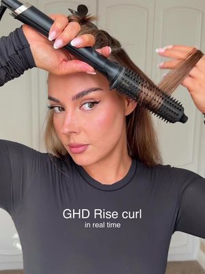 Ghd rise curls in real time 🤎  My favourite hot brush is currently on sale for 30% off in the @ghd Black Friday Sale when purchased in a bundle with the pick me up root lift spray and oval dressing brush for mega volume and long lasting curls. You can also use my code MINNIE5 for an extra 5% off sale items! ad #ghdrise #ghdrisehotbrush #ghdhair #ghdrisetutorial 
