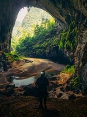 A journey to the 3rd largest cave in the world, Hang En in Vietnam 🙌🏻 #Vietnam #Travel @casaramoon 