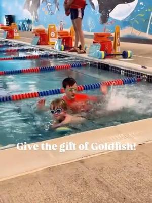 We can hardly believe the holiday season is already here! And this year, we want to lend a helping hand with holiday gifts for all of the kiddos in your life! Looking for kids' experience gifts? This year, give the gift of Goldfish by gifting them a Goldfish Swim School gift card for swimming lessons! Not only will they be receiving a life-saving skill, but they will also gain confidence and have fun while doing it! For more information, head to GoldfishSwimSchool.com ! #GoldfishSwimSchool #GiftingGoldfish #HolidayGiftCardForKids #HolidaySwimLessons #GiftCardsForKids 