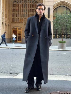 The longer the better 🖤 #californiaarts #longcoat #sffashion #sfstyle #sanfrancisco 