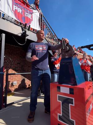 Olin Kreutz is bringing the ultimate dad energy! #CollegeFootball #ChicagoBears #dads