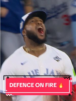 A PITCHER’S BEST FRIEND 👊#MLB #BlueJays #MLBPostseason #WorldSeries #vladimirguerrerojr 