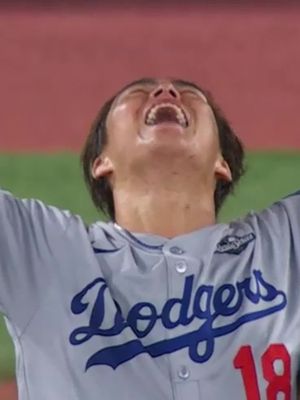 ON REPEAT, CHAMPS. #dodgers #sports #losangeles #WorldSeries 