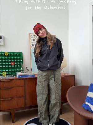 Just a few outfits I’m taking to the dolomites with me - lemme know any advice or places to go  #dolomites #hikinggirl #hikingtok #hikingoutfit 