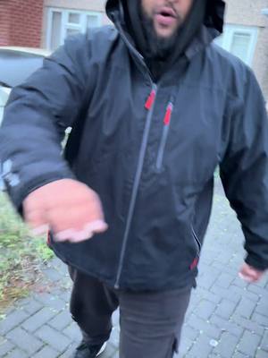 He tried to fight me for filming his R34 Skyline 😳 #fyp #nissan #nissanskyline #r34 