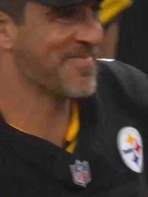 Rodgers' face 😊 (via @NFL) #nfl #aaronrodgers #quentonnelson #steelers #colts