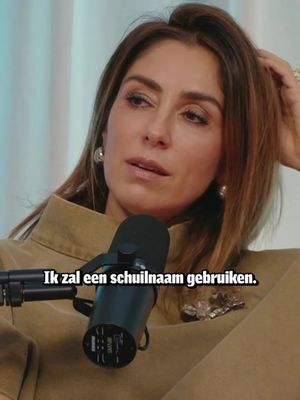 Kim 🫶🏼 WhatsAppgroepen 😅  Luister naar de podcast @demuttis voor meer context. Of minder … 🤣