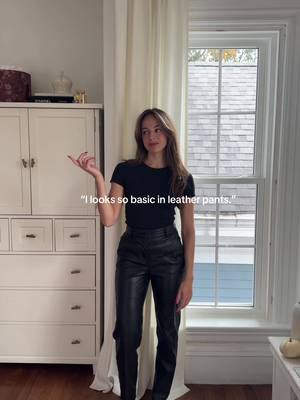 you don’t have to look basic in leather pants!! 😙 #outfitideas #fallfashion 