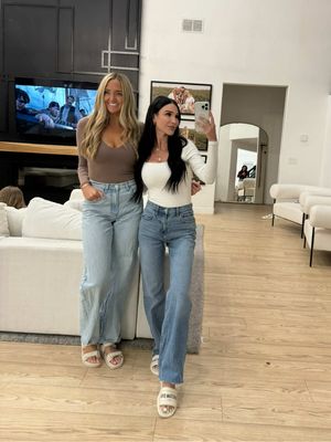 2026 is our yearr @Krystiana 😮‍💨😂 #pregnancy #besties #humor #pregnant 