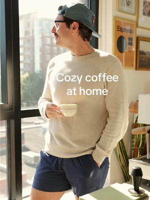 Enjoying a peaceful little morning at home ☕️ my favorite way to start off the week, fresh coffee and lots of sunlight 🌞  @La Marzocco Home  #coffee #latteart #espresso #latte #cozy 
