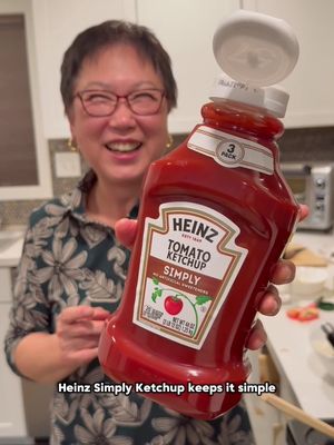 First off, pinch us, because we love you @heinz! Most of you know how much mom loves Heinz Ketchup but I bet you didn't know she prefers specifically ✨Simply✨Heinz Ketchup. It's made with all natural ingredients and has that unmistakable Heinz flavor!    Omurice recipe: Heat 2 tsp oil, stir-fry ¼ cup diced potatoes, then ¼ cup diced carrots (they take longer). Add ¼ cup each zucchini and onion; cook until tender. Add ¼–⅓ cup bulgogi (optional) or any protein. Stir in 1½ cups cooked short-grain rice — about 40% veggies/protein to 60% rice. Season with 1 Tbsp soy sauce, 1½ Tbsp Heinz Simply Ketchup, pinch of black pepper, and 1 Tbsp green onions; mix until coated. Top with a thin 2-egg omelet and finish with a design made using Simply Heinz Ketchup. #HeinzPartner 
