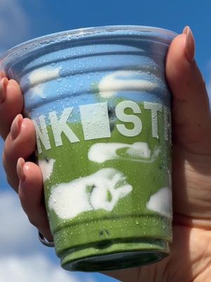 VANILLA BEAN KHLOUD MATCHA @KhloudFoods  Available at select stores from NOV 6 - 12 NYC: The Green Room University & 11th St  Broadway & E 4th St  Lafayette & S Elliot Pl Boston: W Broadway & A Street
