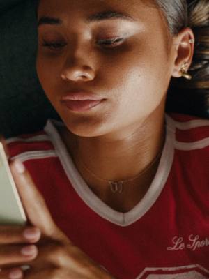 With Magic Cue on the new #Pixel10 , @alyss thomp⭐️ & @giselethomp_ find the perfect photo to level up their texting game. #AskMore of your phone. Available in select countries and languages. Available to 18+ users.