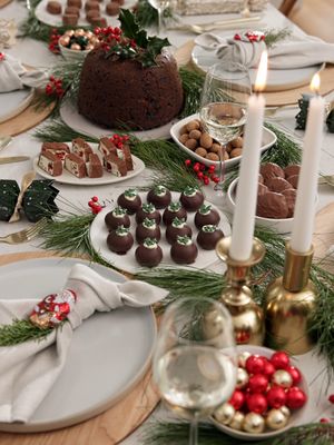 Embrace the joy and tradition of Haigh's this festive season by creating a table filled with gourmet Christmas luxuries. Place a chocolate filled Bon Bon at each place setting as a delicious surprise, or finish your festive feast with a decadent platter of chocolates. 🎄 #HaighsChocolates #ChristmasTable #christmastablescape #ChristmasChocolate