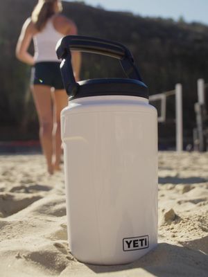 JUST DROPPED: The all-new Silo™ Jug is here. Engineered for any field – with leakproof tech, PermaFrost™ insulation, RockSolid™ durability, and built-in fence hooks. It’s hydration that hangs on the sidelines, but works as hard as you do. Gear up at the link in bio. #BuiltForTheWild 