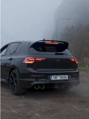 Moody skies, sharper lines. The Golf R is in its element. 🖤 @volkswagencz @Volkswagen R #Volkswagen #GolfR #VWGolf *Golf R – Combined fuel consumption 8.4-8.1 l/100 km; combined CO2 emissions 192-183 g/km; CO2 class: G.