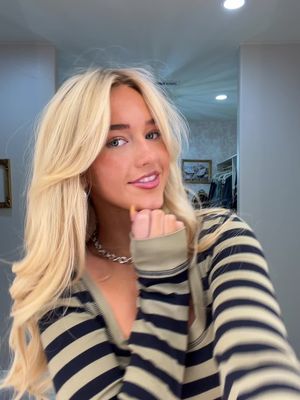i love the stripes❤️ jeans from @Twenty Fifth Street Studios #paisleenelson #outfitinspo #lipsync #hairinspo #blondehair 