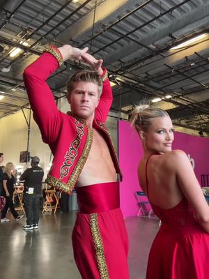 Get ready to ROCK tonight on @Dancing with the Stars #DWTS  To vote - text ROBERT to 21523 or head online to the link in my bio. You can vote 10x by text and 10x online. Voting starts 8pmET / 7p CT / 5p PT. 