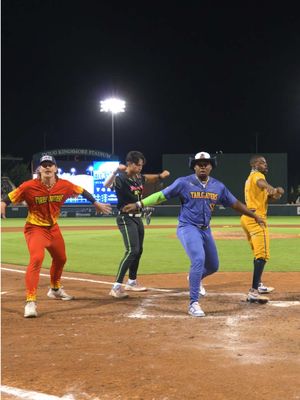 Who did it best? 👀 @Flash Tha Kid @Christian Davis @Jake Lialios @Bradford Webb  #savannahbananas #dance #trendingdance #viral #trend 