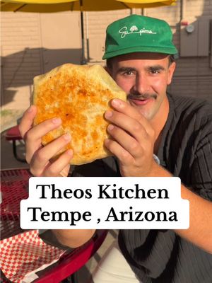 Found one of Tempe Arizonas best hidden gems 👀 Theo’s Kitchen — a stationary food truck that never moves but serves food that’ll blow your mind 🔥🍔🍟 @Theo’s Kitchen To Go  📍 830 W Broadway Rd, Tempe, AZ 85282 #arizona #FoodTok #azfoodie #tempe #wings 