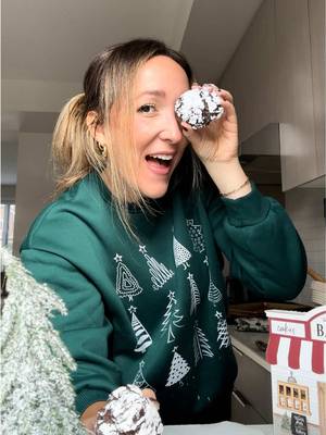 Gluten Free Chocolate Crinkle Cookies 🎄🎅🏻 One of my all time fav holiday desserts!! If you like brownies, I promise you’ll love these little baddies. They’re like a brownie consistency, but shaped into a cookie. The best of both worlds!! Full recipes are always on the blog! Link in bio or can search full recipe at https://basicswithbails.com/holidays/christmas/gluten-free-chocolate-fudge-crinkle-cookies/ #holidaydessert #christmasdesserts #christmascookie #easydesserts #crinklecookies    