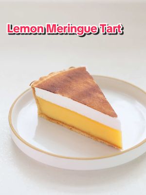 The best lemon meringue tart! Sign up to my online classes ‘Bake It Better’ for the recipe #baking #lemon #pastrychef 