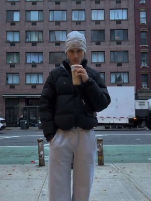 New York Vlogs: Day Two 🗽🛒  Let me know what you think!  #newyork #newyorkvlog #OOTD #streetwear #SoHo 