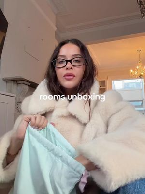 I uploaded the full uncut version of this by accident & I literally couldn’t speak straight & I sound intoxicated hahahaha ….  Anyway so proud of @fromrooms @sophiatuxford @Cinzia 🍰🍭🍦🎂🧁