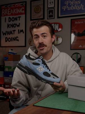 Prove me wrong.  Here's a detailed look at the New Balance 993 'Community Blue' 🤘 First impression I thought these would be difficult to pull off but pair these with some black pants and it's a hitter 😮‍💨