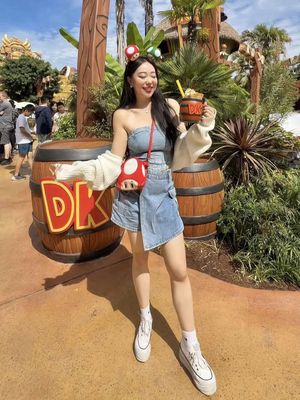 WE’VE ALL SEEN THE VIDEOS OF PEOPLE RUNNING 😂 It’s fully possible to get everything done at USJ without getting up insanely early or rushing. I booked my universal studios express pass on klook and it was a huge difference maker 🤯 - #klookkreator #osaka #japantiktok #japan  #universalstudiosjapan       
