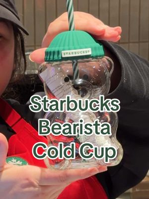 Not sure why they couldn’t tell the 20+ people standing in line that they only had 1 Bearista Cold Cup 🤷🏻‍♂️ @Starbucks  #starbucks #bearista #bearistacoldcup #starbuckscup #starbucksbearglasscup 