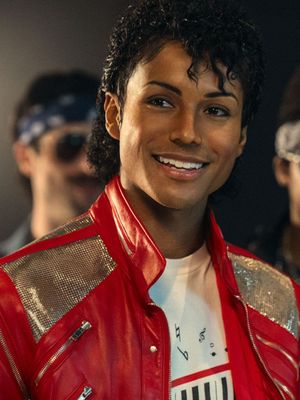 The #MichaelJackson biopic movie "Michael" gets an official trailer as the King of Pop moonwalks, performs "Thriller" and more. The icon's nephew, Jaafar Jackson, stars in the title role alongside Colman Domingo, Nia Long and Miles Teller.  #Michael opens in theaters April 24, 2026.