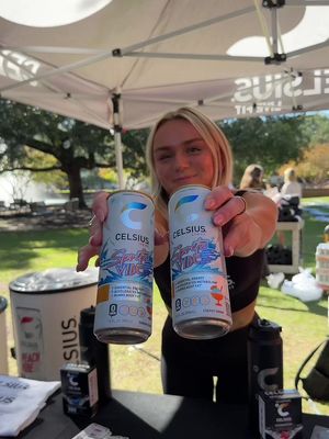 ✌🏼= 🍊❄️ #CELSIUS #SpritzVibe 