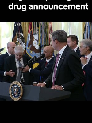 During President Trump's announcement on a deal to lower the price of weight loss drugs for some Americans, one of the representatives of one of the companies present appeared to have a medical emergency and collapsed in the Oval Office. Dr. Oz and others rushed to help the man before the press was ushered out of the room. When the event restarted, Trump said the man is expected to be fine. #politics #news 