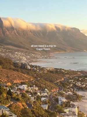 Send this to the person you’d love to take to Cape Town 🤍 Planning your next trip? Check out my Cape Town Travel Guide — packed with personal tips, a full itinerary (with exact location pins), 200+ spots, restaurant gems, hotel recs & more. (link in bio) 💌 #capetown #slowtravel #southafrica #capetowntravel
