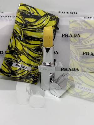 Unboxing my #prpackage from @PradaBeauty #pradamakeup #pradabeauty #microinfluencer #beauty 