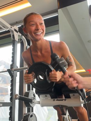 Death row meal with a side of discipline. #equinox #hudsonyards #fallseason #coldplunge #reaction