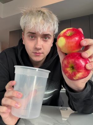 Sometimes u need to eat 2 entire apples🍂🍎