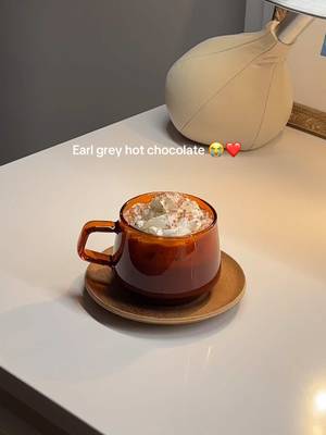 I have a stye on my eye and the sun sets before 5 pm now ……. Only thing saving me is this earl grey hot chocolate #earlgrey #hotchocolate 