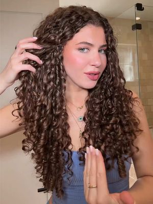 I can’t believe it’s been 4 months 😭🫣 #3acurls #curlyhair #3bhair #healthyhair products:  @Tootilab leave in & gel @Tangle Teezer brush  @BounceCurl brush @Dyson USA diffuser