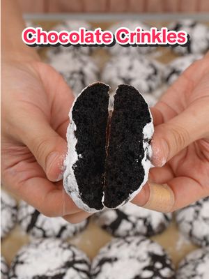 🍫 Chocolate Crinkles na may crackly magic! Hi bestfriend! Gusto mo ng chewy, fudgy, at super chocolatey cookie na may saktong bite and melt? Try my Chocolate Crinkles — may secret ingredient pa na instant coffee for that deep choco flavor. 😋 RECIPE (makes approx. 35g per cookie): 🟠 Chocolate Crinkles Dough: • 4 large eggs • 100g cooking oil • 200g white sugar • 100g brown sugar • 2 tsp vanilla extract • 120g cocoa powder • 1 tsp instant coffee powder • Pinch of salt • 240g all-purpose flour • 3 tsp baking powder ⏲ Chill the dough for at least 2 hours before scooping. Roll in generous powdered sugar (wag madamot, bestie 😌), then bake at 170°C for 8 minutes. Soft. Fudgy. Crackled to perfection. Ready to crinkle into your heart? 💕