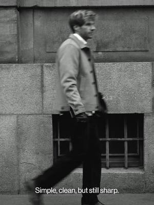 The modern minimalist look, styled by @marco.lstn Us: "Why this look?" Marco: "This outfit is a mix of smart and casual, a cropped wool jacket layered over a black knit, and a white shirt just slightly peeking out. Simple, clean, but still sharp. I absolutely love how the black trousers and gloves give it that city edge while the black keeps it practical." #LINDBERGH #LindberghCommunity #fashion #mensfashion #aw25 #düsseldorf