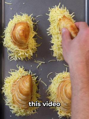 The Ultimate Croissant French Onion Soup INGREDIENTS 3 buttered croissants (cut in half) 2 cups grated gruyere cheese 2 cups soft garlic butter 3-4 thinly sliced onions 1/4 cup salted butter 4 sprigs of fresh thyme 2-3 chopped cloves of garlic Salt and pepper to taste 1 tbsp Better than Bouillon Beef Stock concentrate (or 2 tbsp if making the loaf) 1/2 cup white wine (optional)  6 cups of beef stock